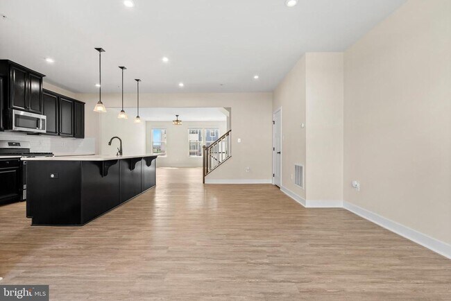 Building Photo - 6056 Murray Terrace