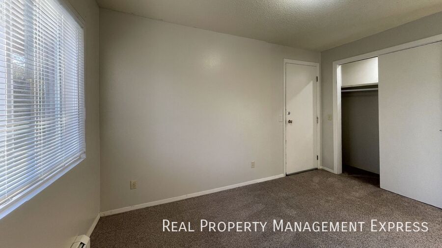 Building Photo - 3709 S Cathy Ave