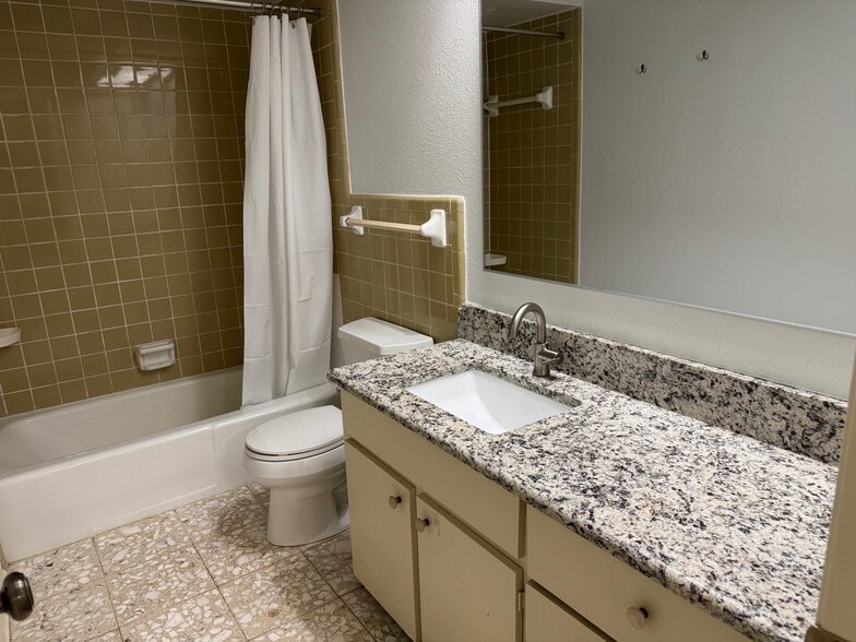Building Photo - 7909 Habersham Ln