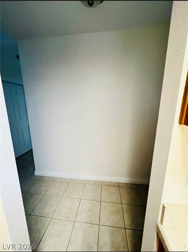 Building Photo - 3732 N White Plains Dr