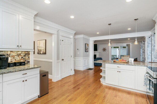 Building Photo - 3 Chapel Way