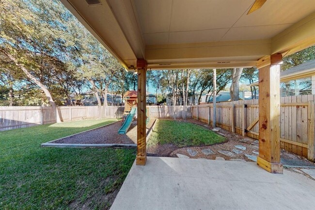 Building Photo - 221 Creek Ridge Ln