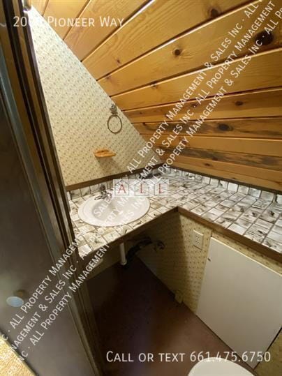 Building Photo - 2000 Pioneer Way