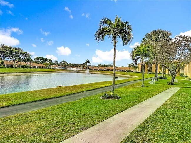 Building Photo - 826 Sky Pine Way