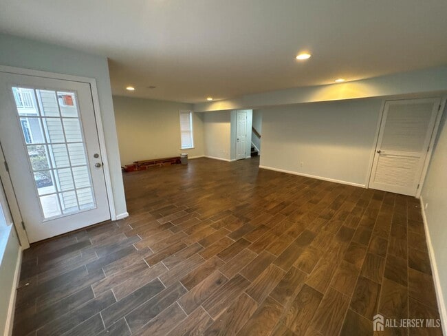 Building Photo - 51 S Shore Dr