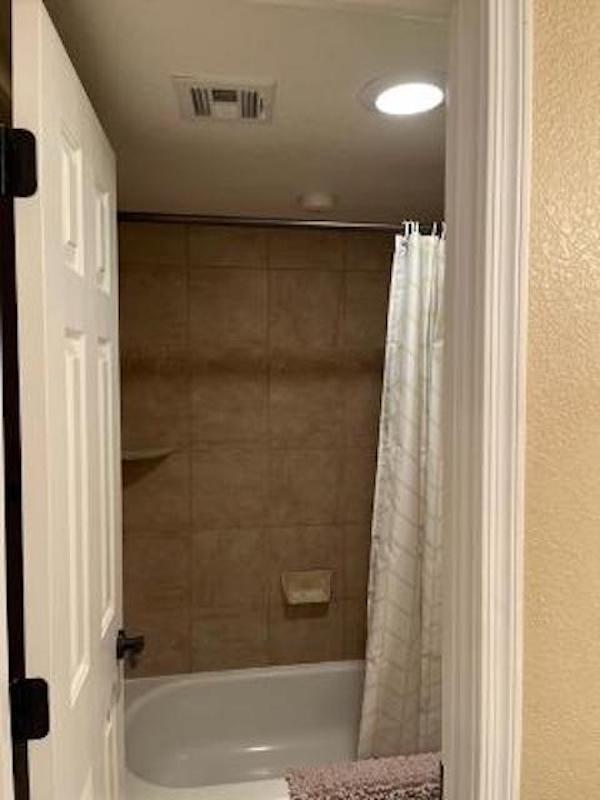 Building Photo - 6651 N Campbell Ave