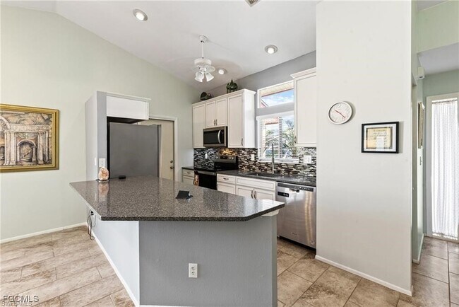 Building Photo - 5560 Longleaf Dr