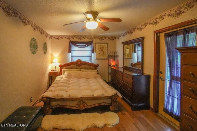 Building Photo - 1301 Chert Pit Rd