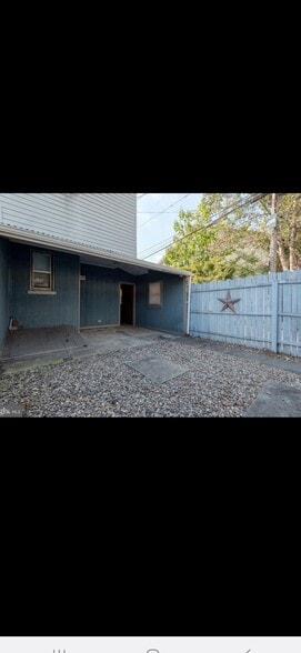 Building Photo - 125 N 4th St