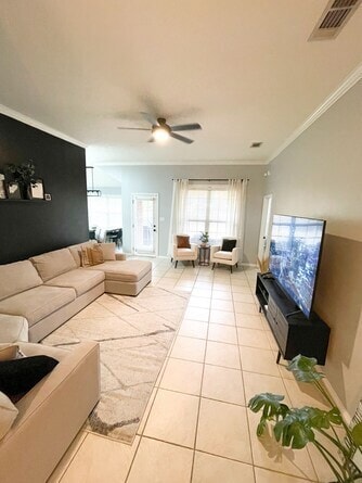 Building Photo - 300 Pronghorn Loop