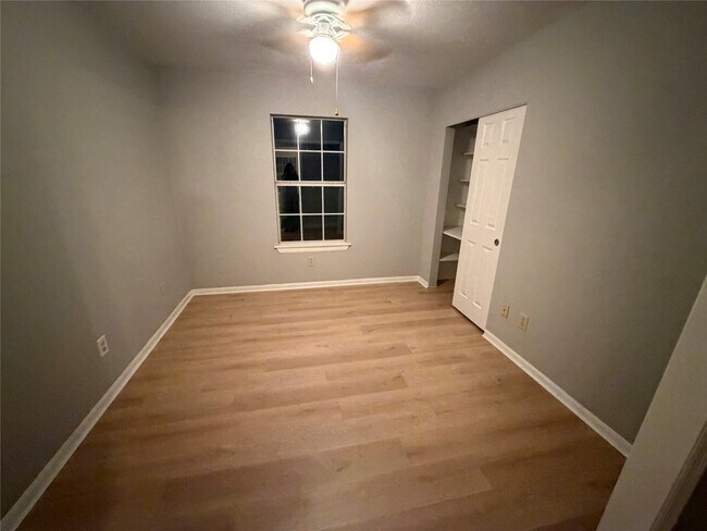 Building Photo - 819 Fern Springs Ct