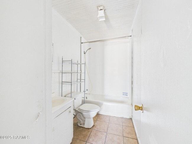 Building Photo - 700 13th St