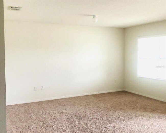 Building Photo - 2222 Sequoia Way