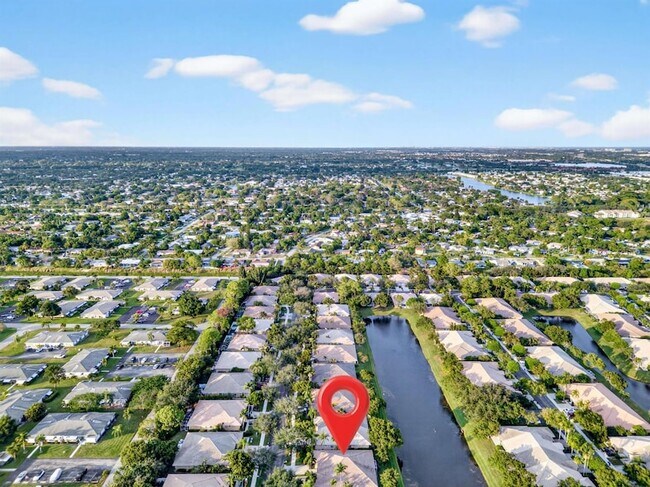 Building Photo - 233 W Coral Trace Cir