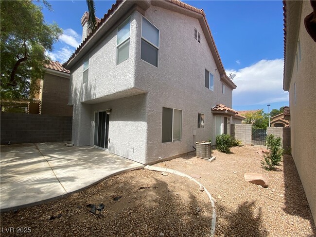 Building Photo - 9633 Rancho Palmas Dr