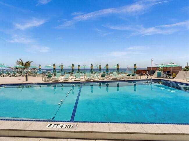 Building Photo - 3140 S Ocean Dr