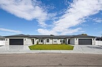 Building Photo - 719 Cheri Ct