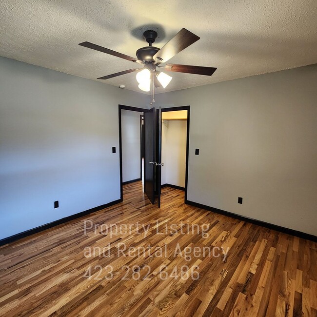 Building Photo - One story home, Elizabethton, 4 Bedrooms