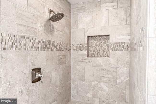 Building Photo - 2809 Bolling Rd