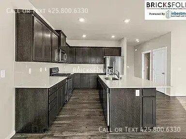 Building Photo - Puyallup's Serene Sanctuary: Experience th...