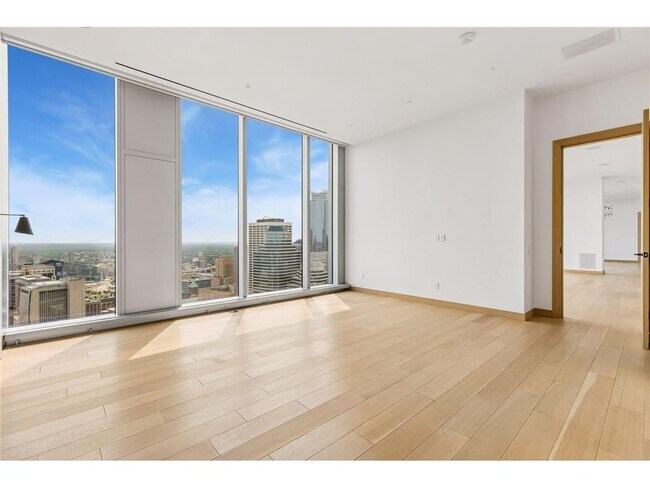 Building Photo - 255 Hennepin Ave