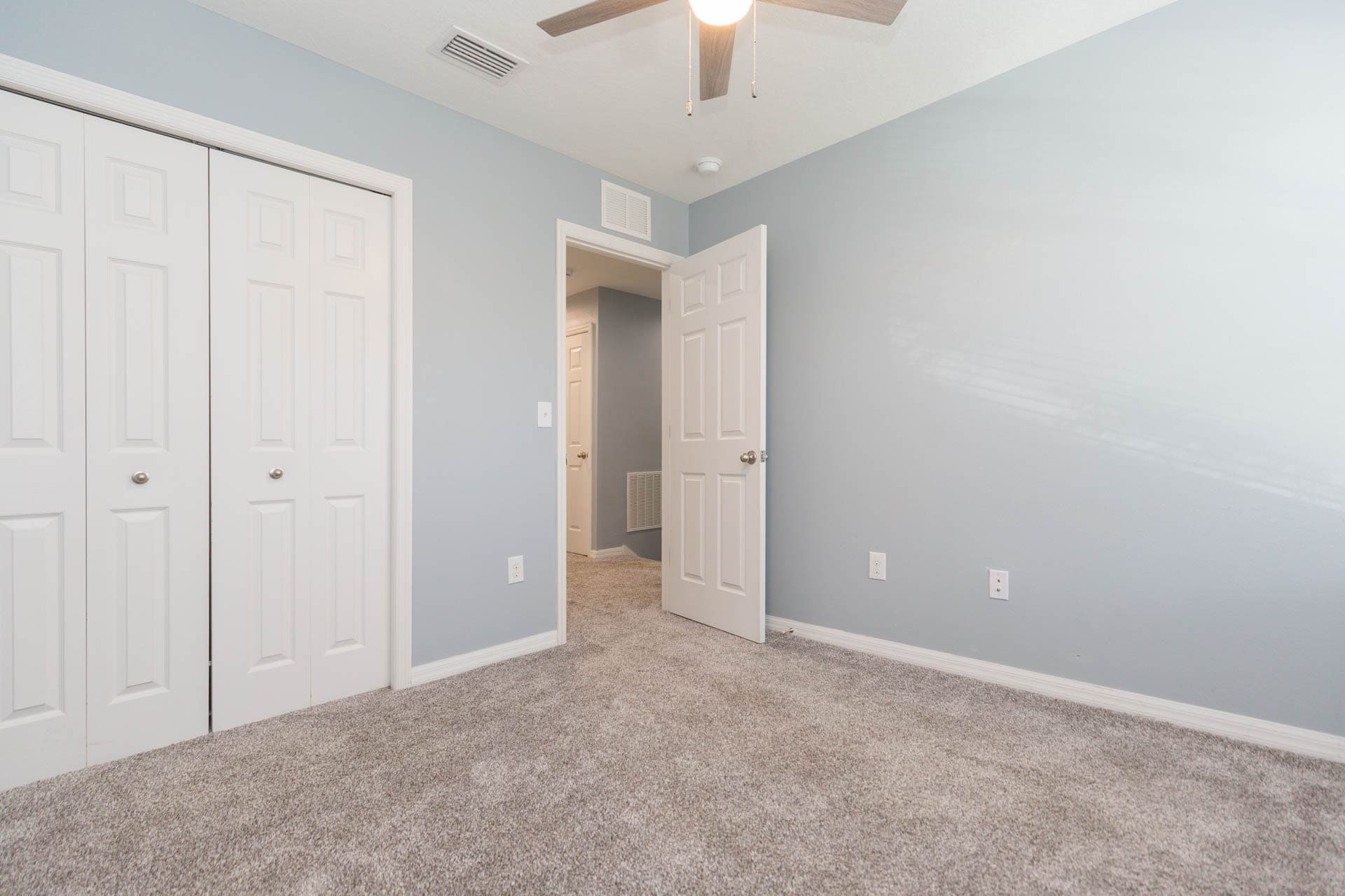 Building Photo - 15939 Fishhawk View Dr