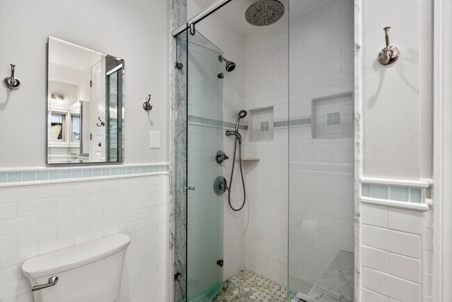 Building Photo - 10 Chester St