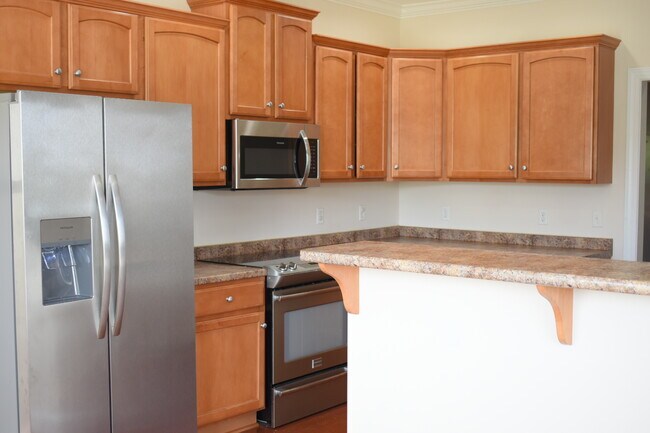 Building Photo - 1305 Wakefield Ct