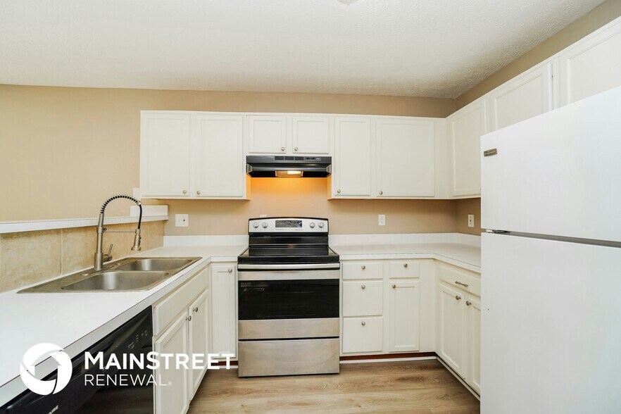 Building Photo - 1600 Tall Meadows Dr