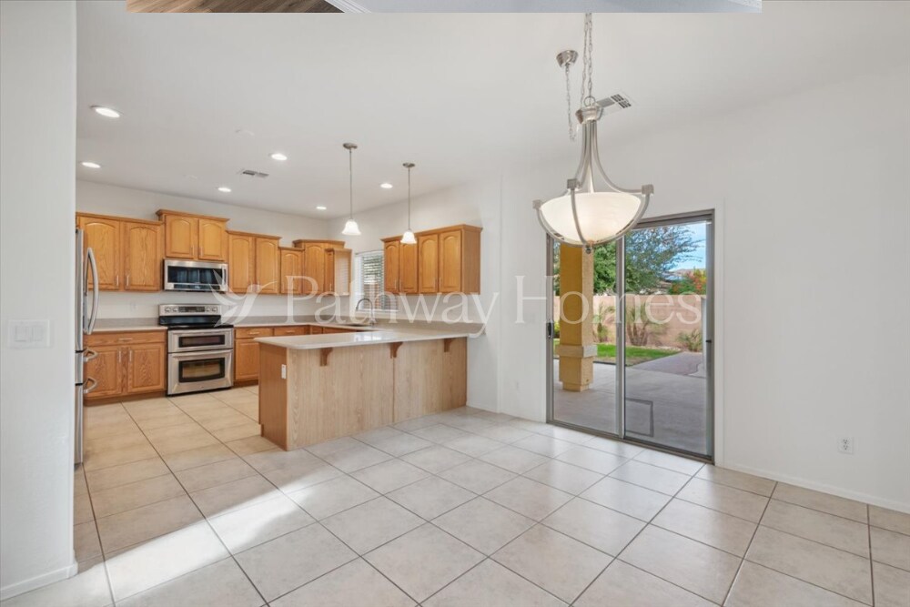 Building Photo - 17762 W Watson Ln