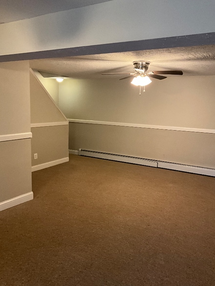 Building Photo - 5078 Broad Run Church Rd