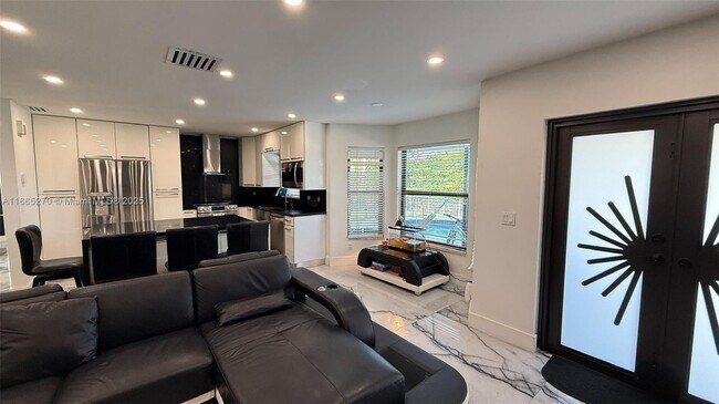 Building Photo - 1211 SW 178th Way