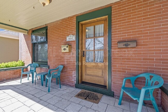 Building Photo - 4047 Wyandot St