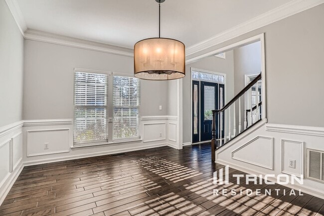 Building Photo - 15510 Robsart Ct