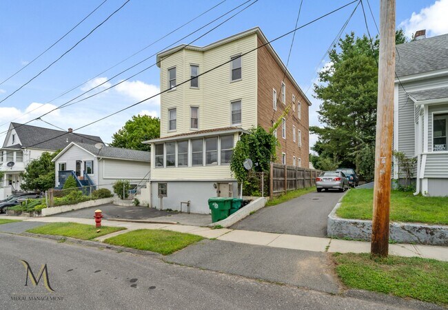 Building Photo - 27-29 Hillman St