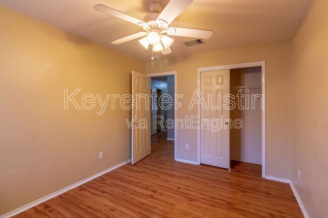 Building Photo - 2557 Vernell Way