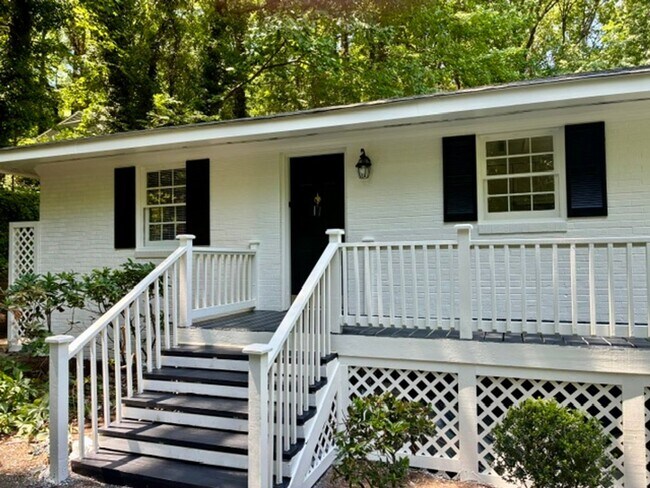 Building Photo - 1209 Roosevelt Dr