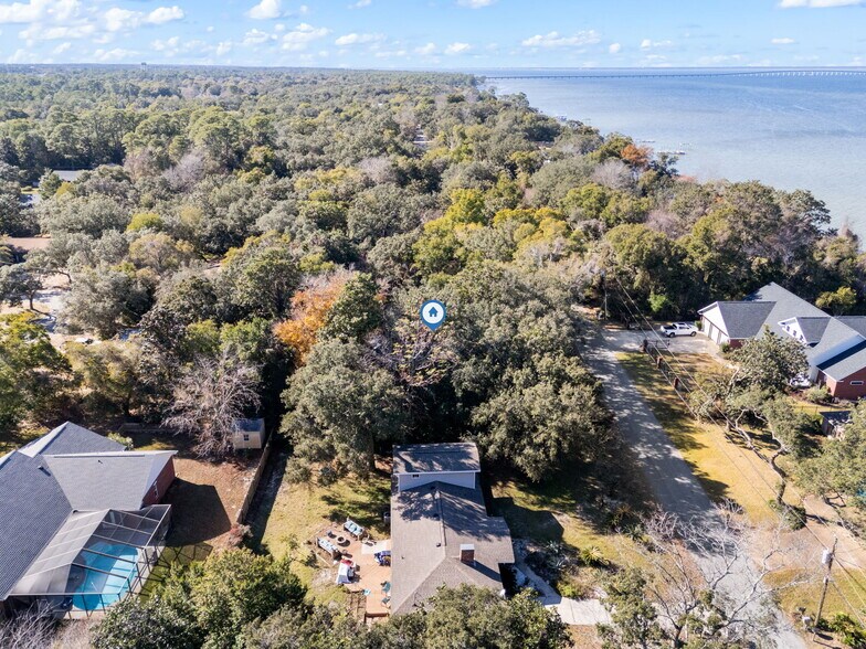 Building Photo - 4139 Sandy Bluff Dr W