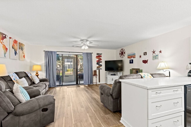 Building Photo - 1890E Auburn Ln