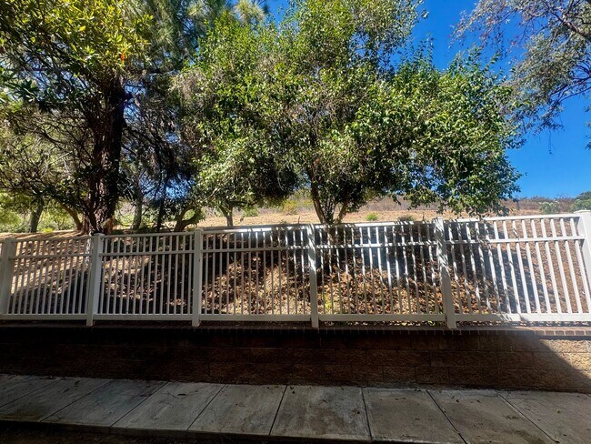 Building Photo - 5837 Oak Bend Ln