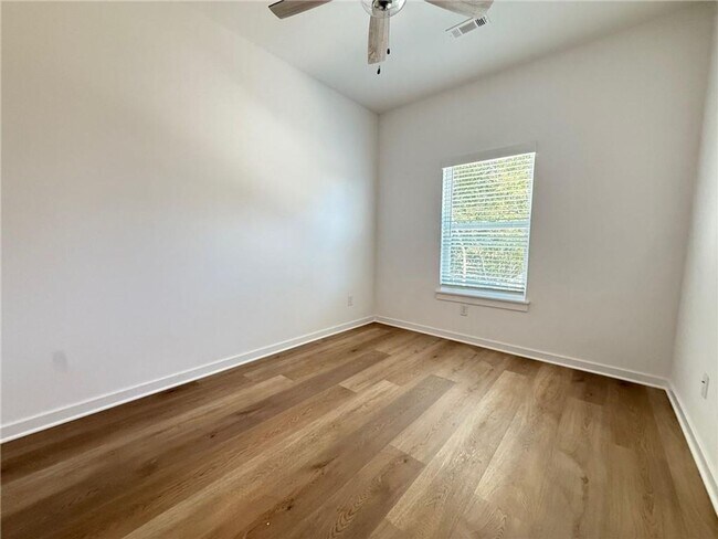 Building Photo - 820 Dockery Ln