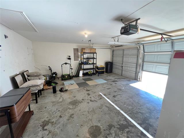 Building Photo - 112 Walnut Ln