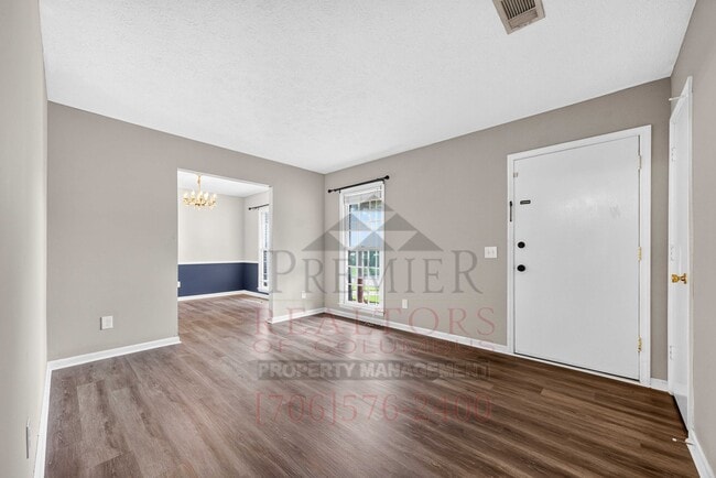 Building Photo - 4008 Penrod Dr