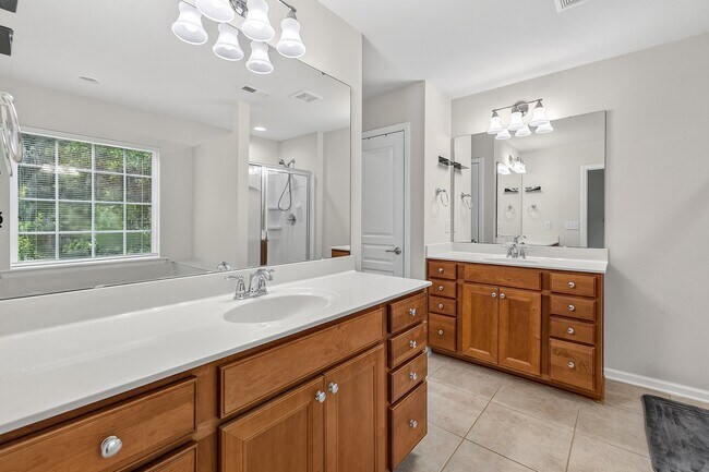 Building Photo - 8611 Macedonia Lake Dr