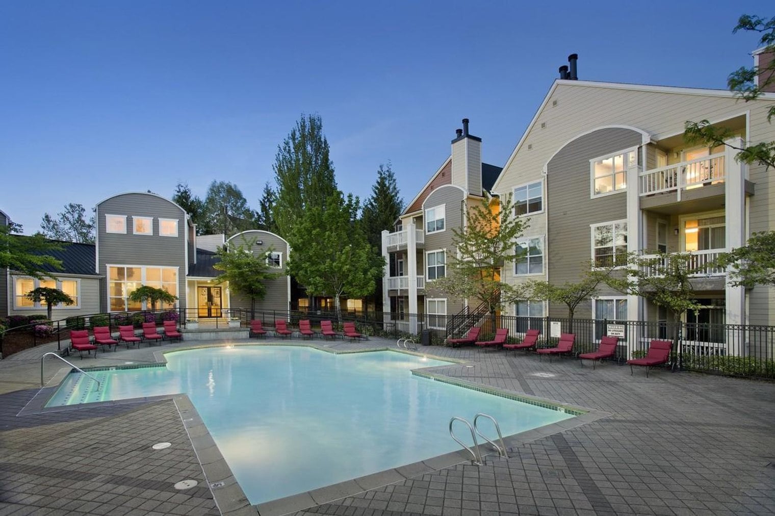 Building Photo - 15290 SW Millikan Way