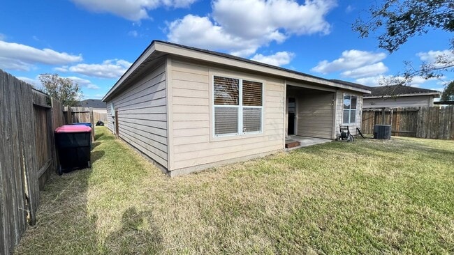 Building Photo - 6906 Clover Walk Ln