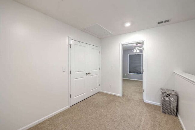 Building Photo - 432 Viceroy Ln