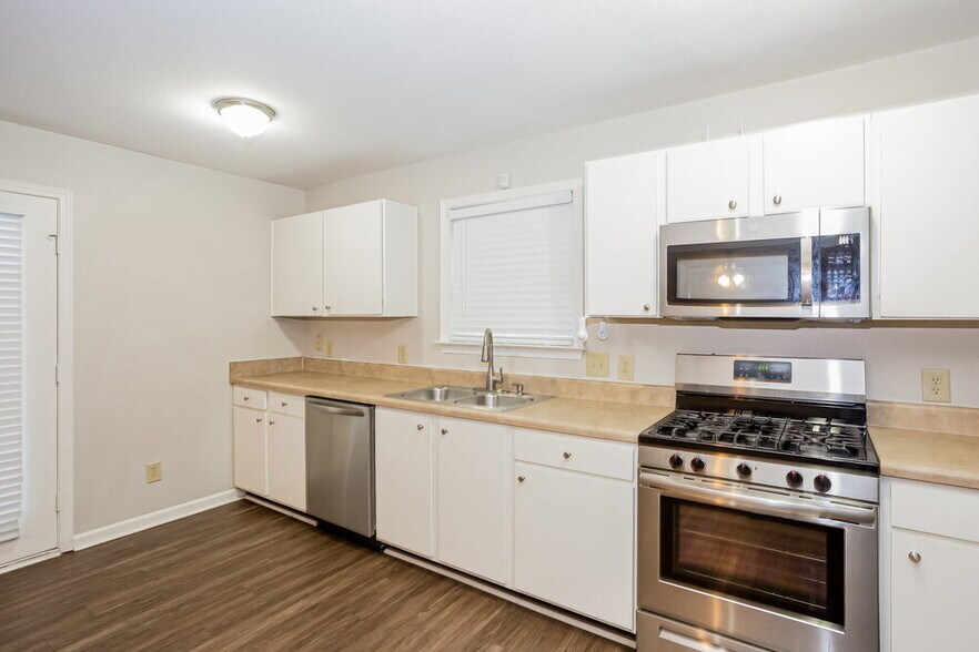 Building Photo - 1626 Matthew Allen Cir