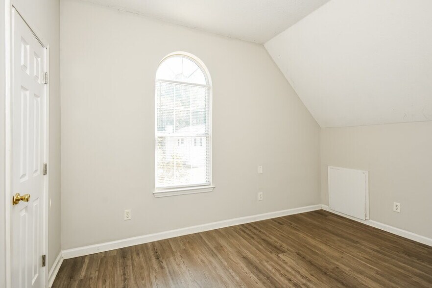 Building Photo - 4259 Waldrop Hills Terrace