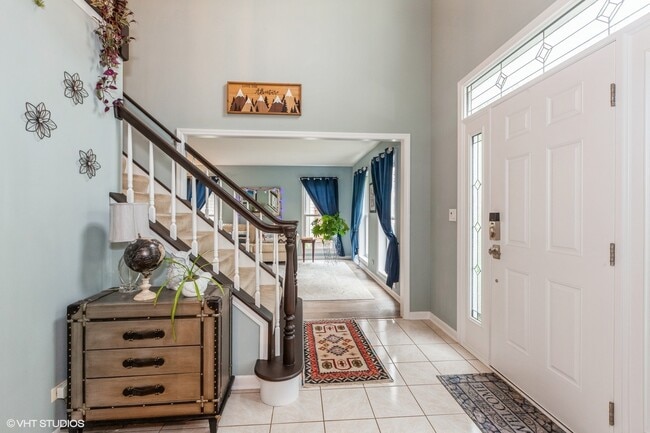 Building Photo - 446 Quail Dr